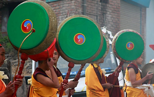 Tibeti membranofon hangszerek