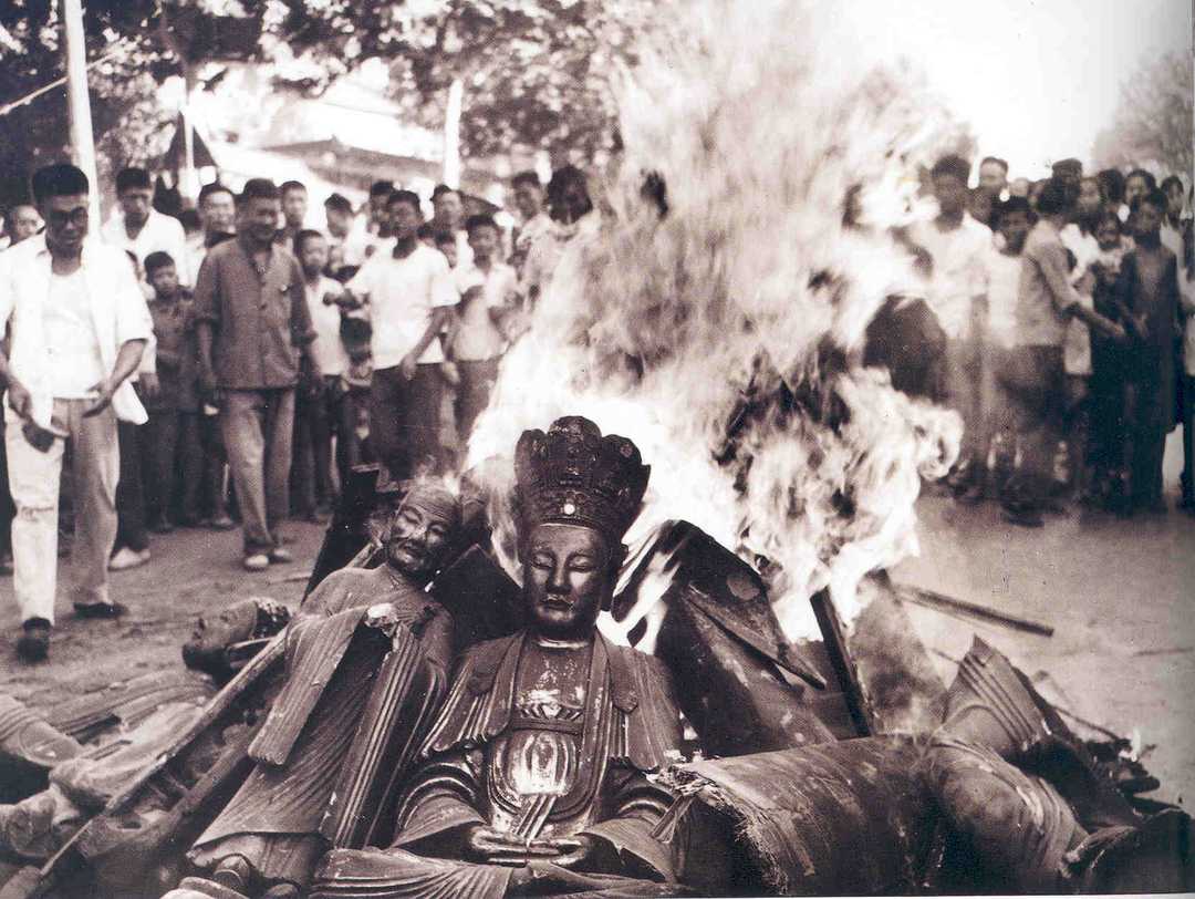 Kommunista pusztítás Tibetben