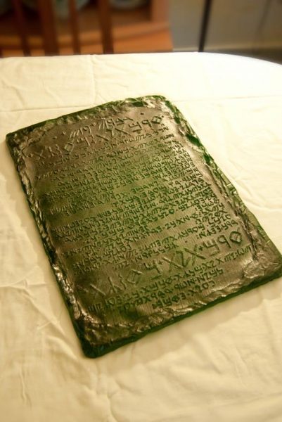 Hermész Smaragdtáblájának eredete