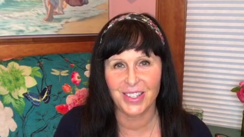 Az ezotéria közkedvelt nagyasszonya, Doreen Virtue "megtért" Jézus hitére egy látomás miatt